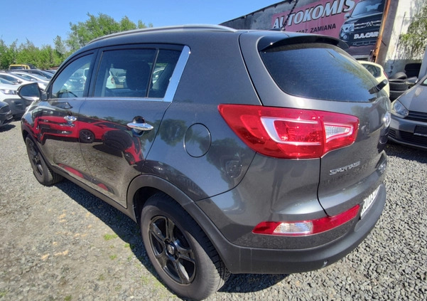 Kia Sportage cena 39900 przebieg: 220360, rok produkcji 2012 z Nekla małe 211